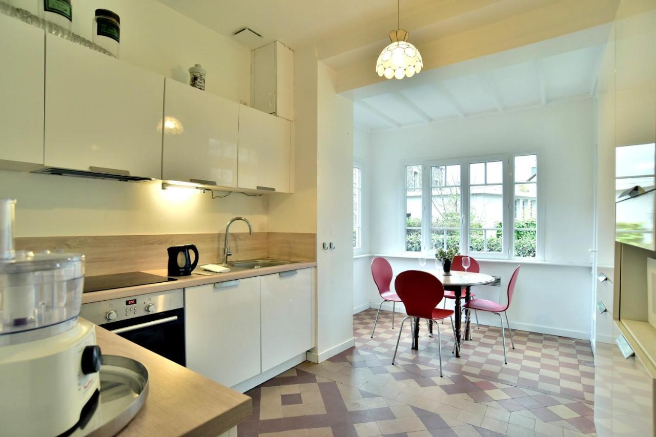La Brise Cancalaise - Maison Typique Avec Vue Mer Cancale Exterior foto